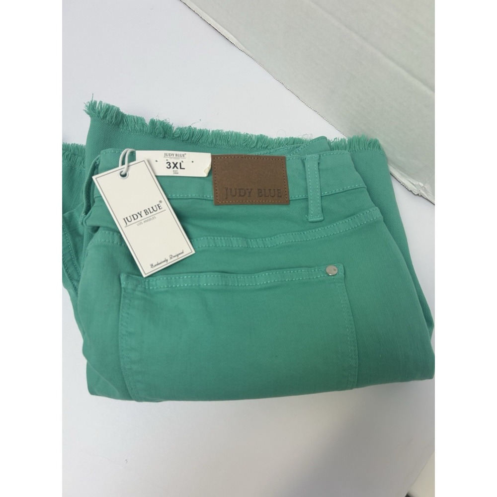 Judy Blue NWT Mid-Rise Sea Green Denim Jean Shorts Sz 3XL Style #150216 Fray Hem